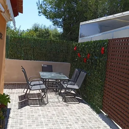 Ionian House Дом отдыха Аргостолион